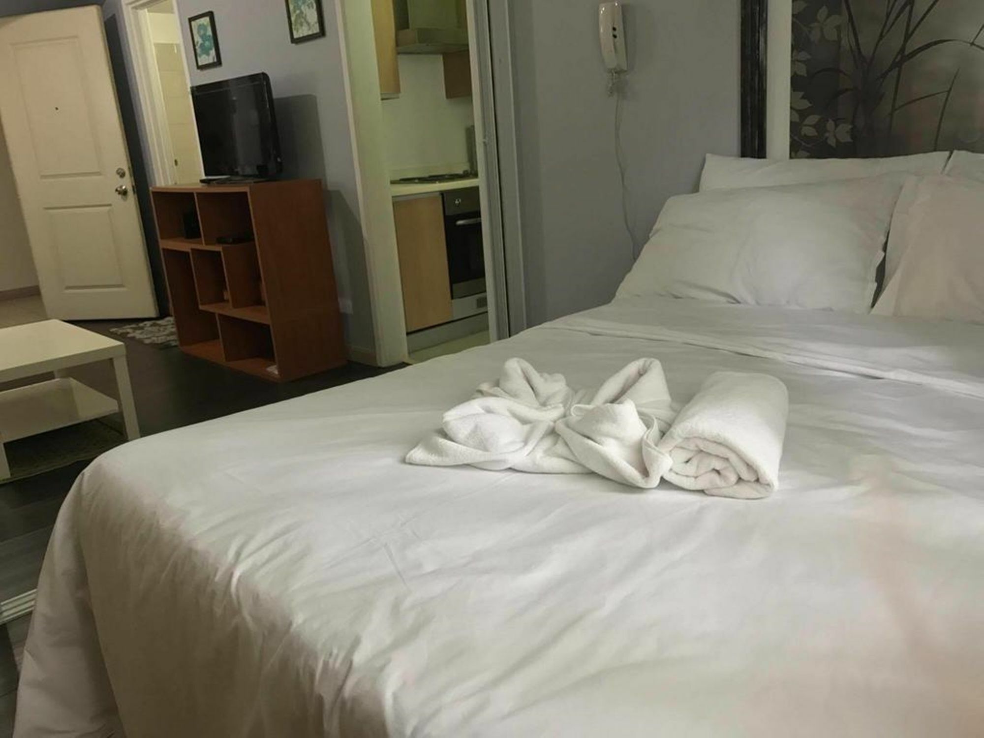 Go-Stay @ South Of Market Taguig Eksteriør billede